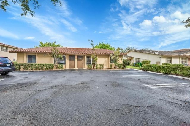 10835 NW 45th St, Coral Springs, FL 33065