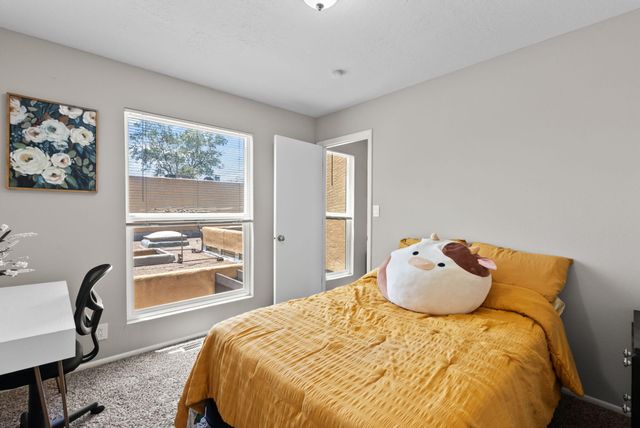 106 CALLE PLAYA DEL SOL NE, Albuquerque, NM 87109