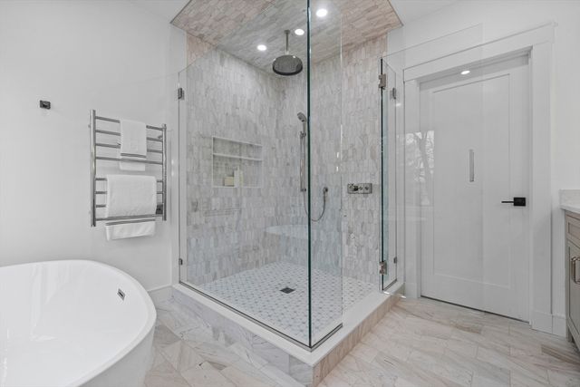 26 Beacon Ave, Newburyport, MA 01950