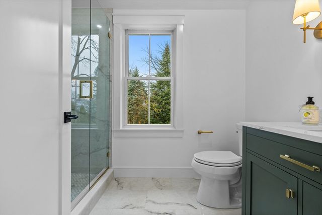 26 Beacon Ave, Newburyport, MA 01950