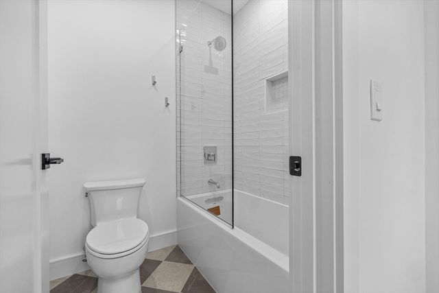 26 Beacon Ave, Newburyport, MA 01950