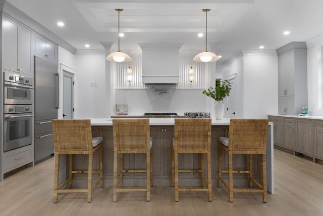26 Beacon Ave, Newburyport, MA 01950
