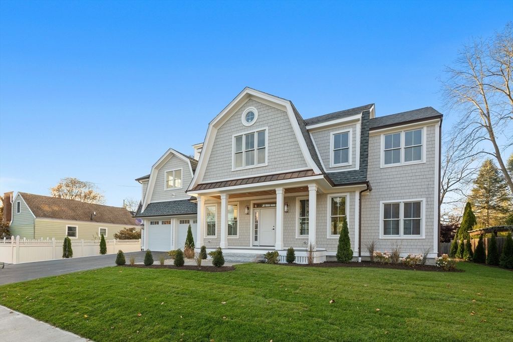 26 Beacon Ave, Newburyport, MA 01950