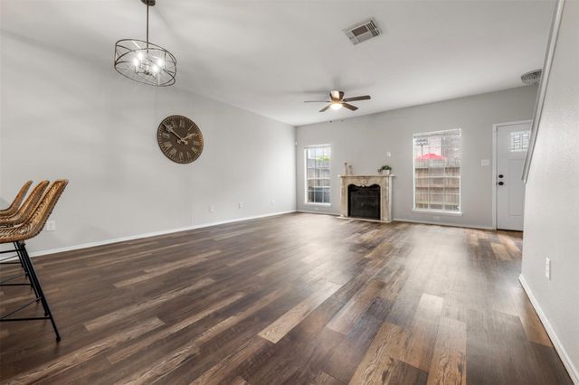 17471 Red Oak Drive 7471, Houston, TX 77090