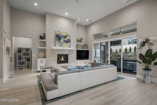 718 W Pleasant Oak Trail, Reno, NV 89511