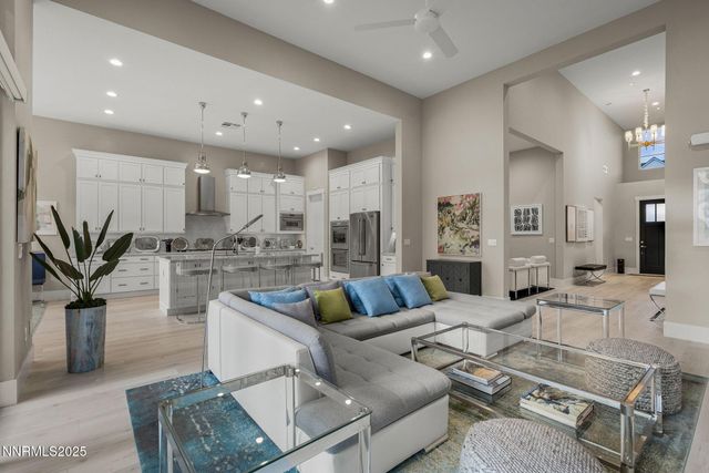 718 W Pleasant Oak Trail, Reno, NV 89511