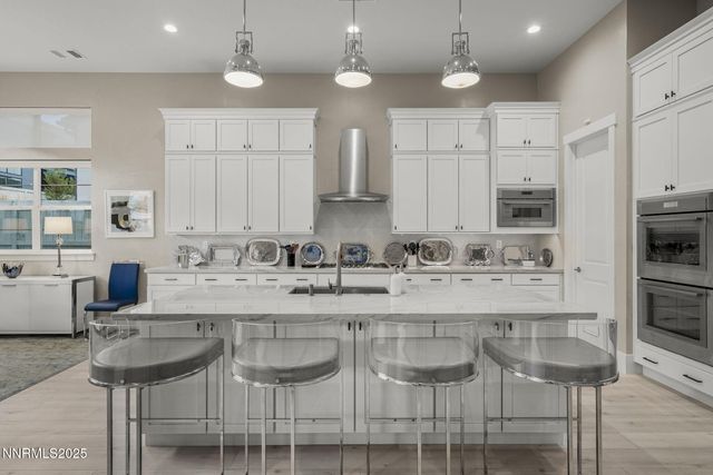 718 W Pleasant Oak Trail, Reno, NV 89511