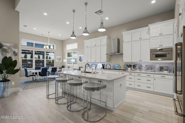 718 W Pleasant Oak Trail, Reno, NV 89511