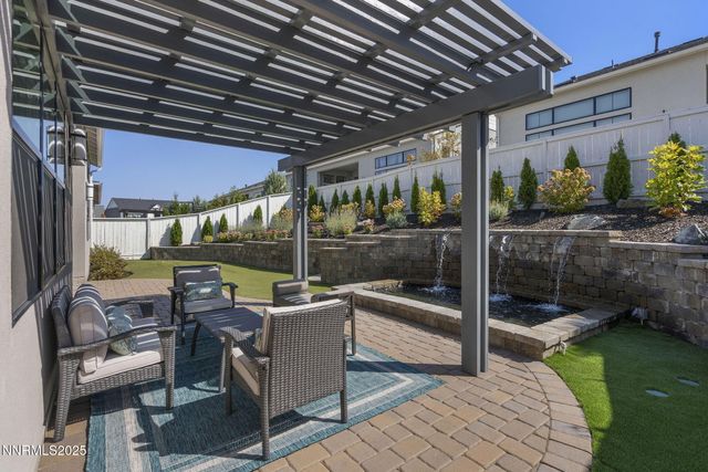 718 W Pleasant Oak Trail, Reno, NV 89511