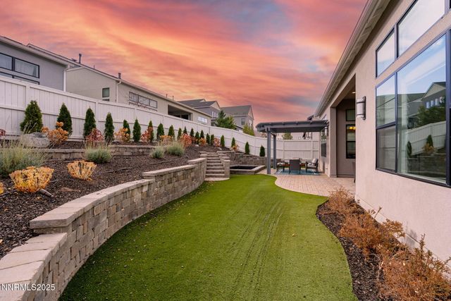 718 W Pleasant Oak Trail, Reno, NV 89511