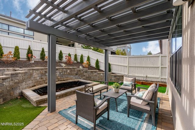 718 W Pleasant Oak Trail, Reno, NV 89511