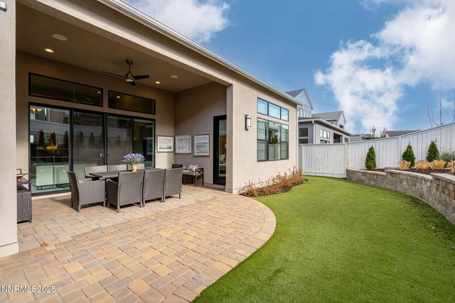 718 W Pleasant Oak Trail, Reno, NV 89511