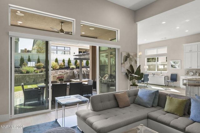 718 W Pleasant Oak Trail, Reno, NV 89511