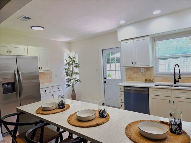 264 14TH STREET NW, Largo, FL 33770