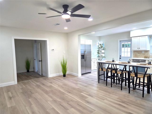 264 14TH STREET NW, Largo, FL 33770