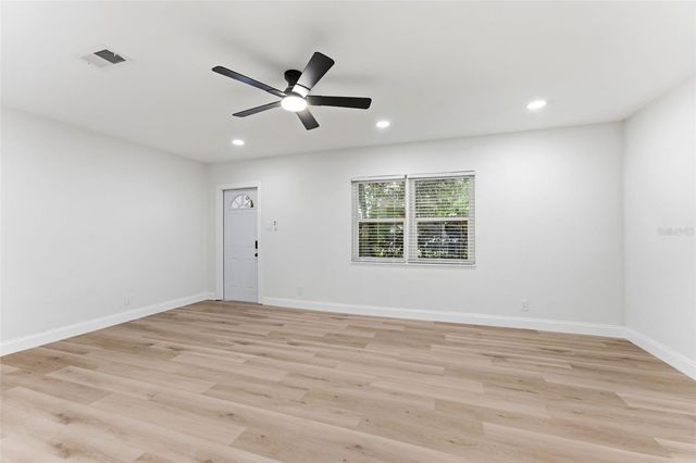 264 14TH STREET NW, Largo, FL 33770