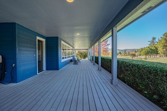 7059 Old Stage Road, Central Point, OR 97502