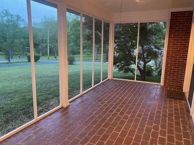1904 Cherokee Dr, Shelbyville, TN 37160