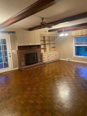 1904 Cherokee Dr, Shelbyville, TN 37160