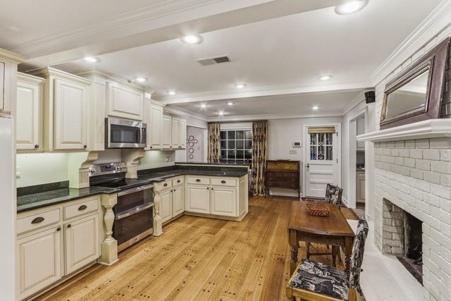 6604 MONMOUTH DR, Memphis, TN 38120