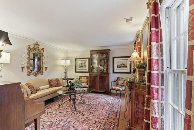 6604 MONMOUTH DR, Memphis, TN 38120