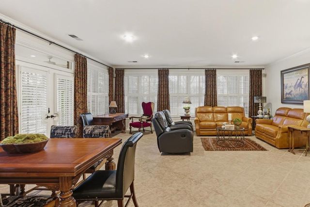 6604 MONMOUTH DR, Memphis, TN 38120