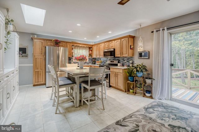 11 LAKE FOREST CT, Baltimore, MD 21236