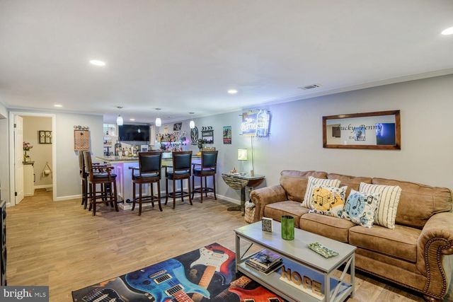 11 LAKE FOREST CT, Baltimore, MD 21236