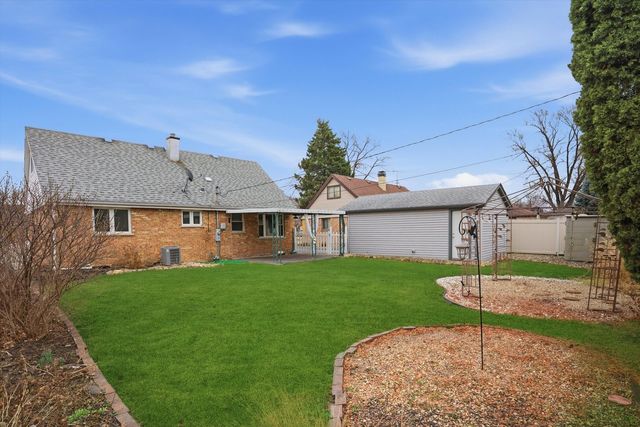 8912 Windsor Lane, Bridgeview, IL 60455