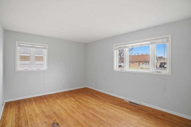 8912 Windsor Lane, Bridgeview, IL 60455