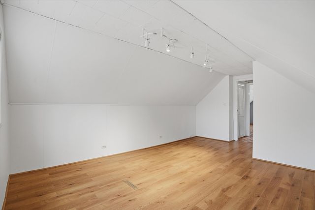 8912 Windsor Lane, Bridgeview, IL 60455