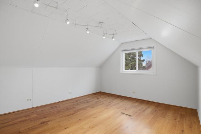 8912 Windsor Lane, Bridgeview, IL 60455