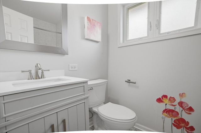 8912 Windsor Lane, Bridgeview, IL 60455