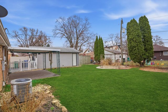 8912 Windsor Lane, Bridgeview, IL 60455