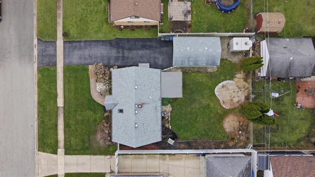 8912 Windsor Lane, Bridgeview, IL 60455