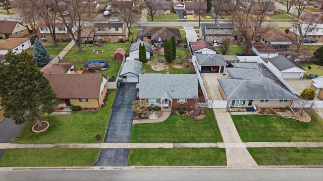 8912 Windsor Lane, Bridgeview, IL 60455
