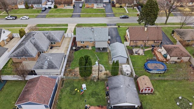 8912 Windsor Lane, Bridgeview, IL 60455