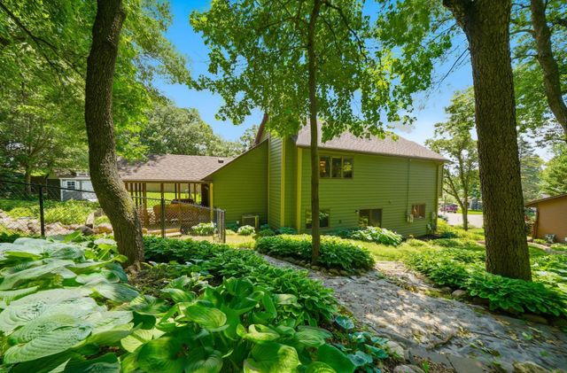 12568 Everest Court E, Apple Valley, MN 55124