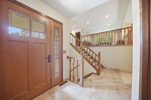 12568 Everest Court E, Apple Valley, MN 55124