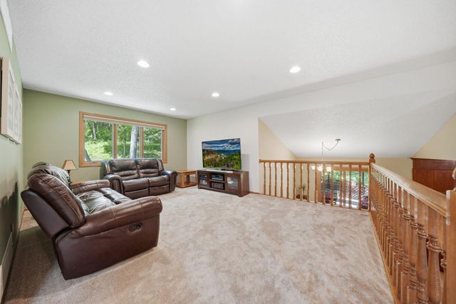 12568 Everest Court E, Apple Valley, MN 55124