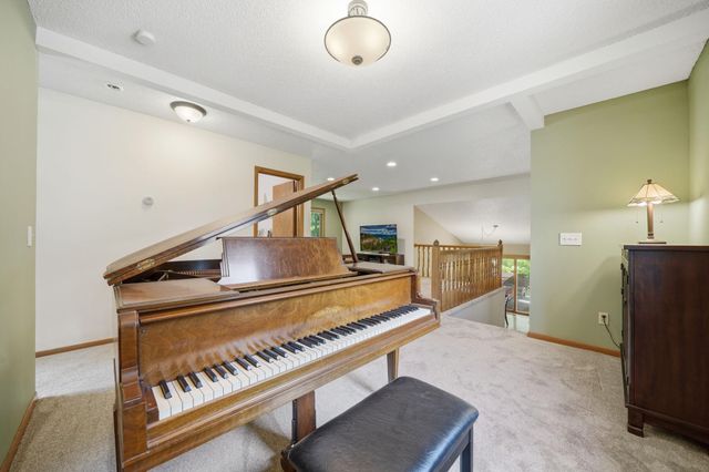 12568 Everest Court E, Apple Valley, MN 55124