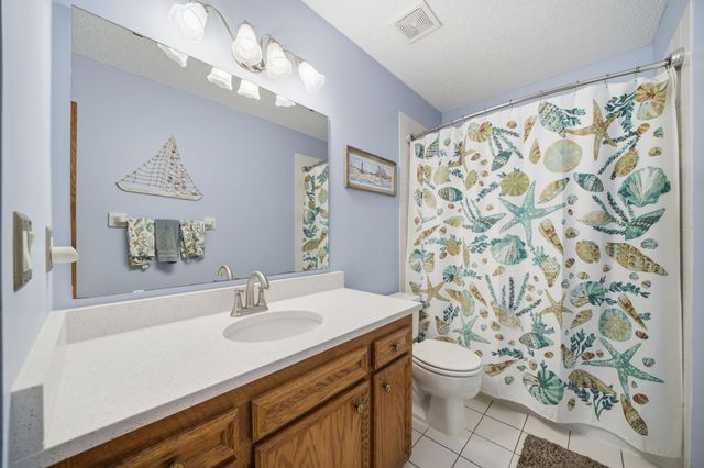 12568 Everest Court E, Apple Valley, MN 55124