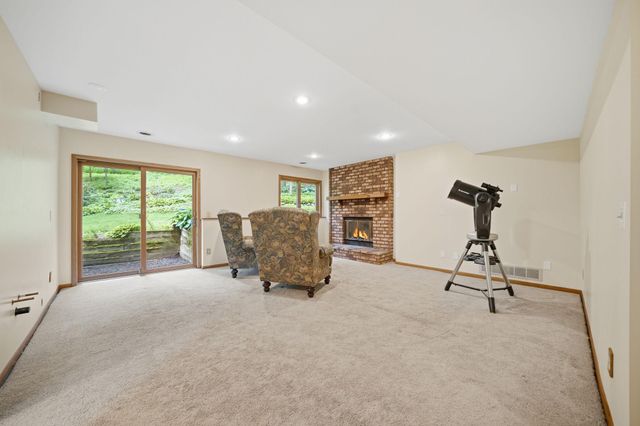 12568 Everest Court E, Apple Valley, MN 55124