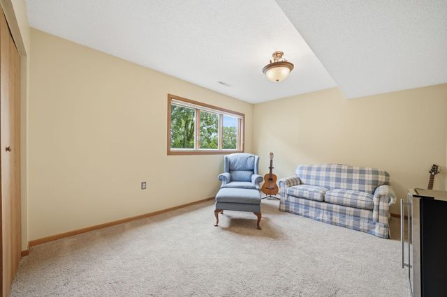 12568 Everest Court E, Apple Valley, MN 55124