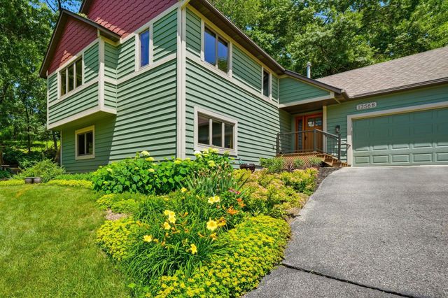 12568 Everest Court E, Apple Valley, MN 55124