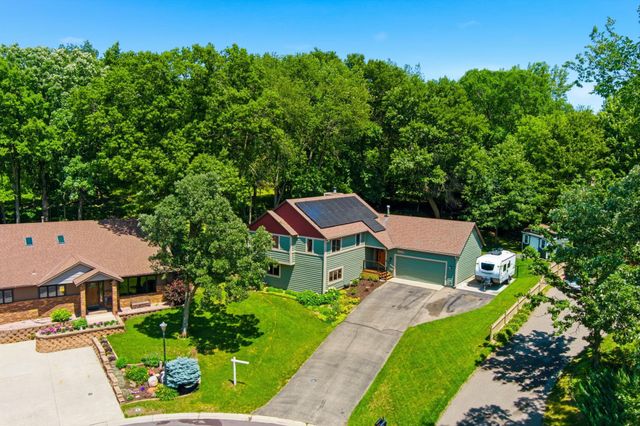 12568 Everest Court E, Apple Valley, MN 55124