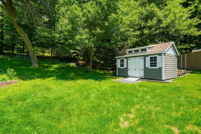 12568 Everest Court E, Apple Valley, MN 55124