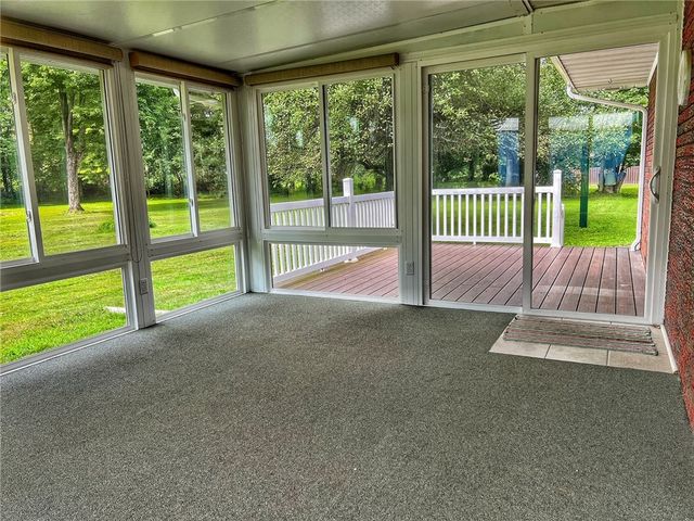 14 Steingrabe Rd, E Lackawannock Twp, PA 16142