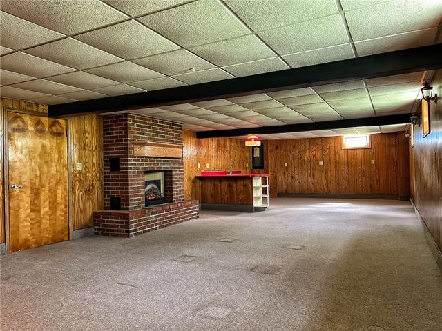 14 Steingrabe Rd, E Lackawannock Twp, PA 16142