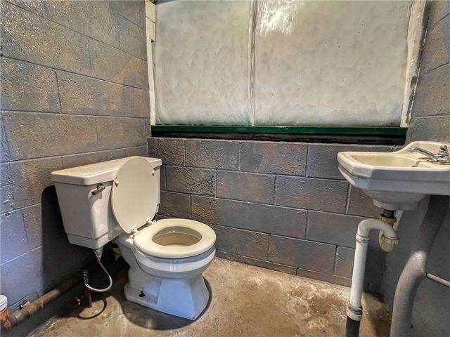 14 Steingrabe Rd, E Lackawannock Twp, PA 16142